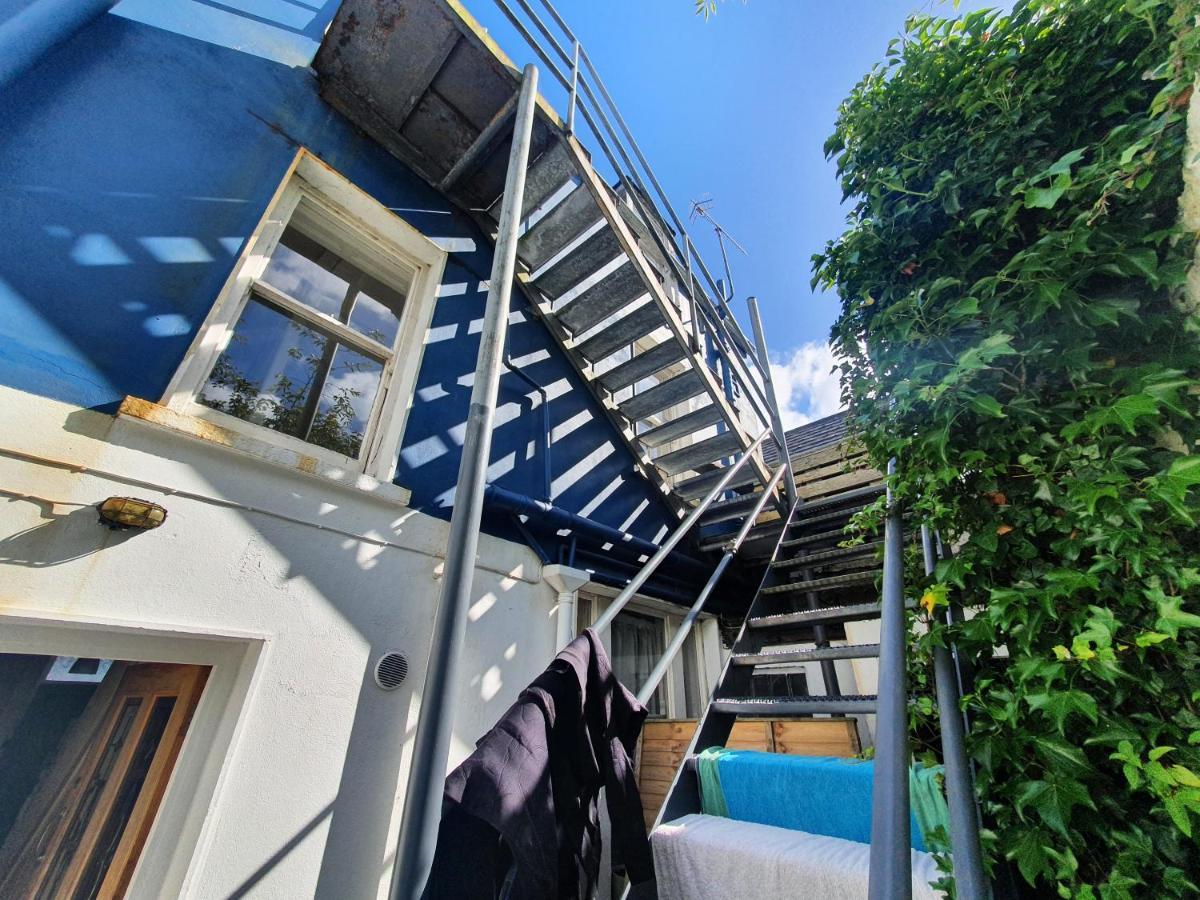 The Grapevine Hostel 丁格尔 外观 照片